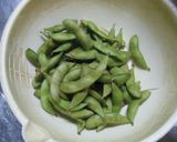A picture of step 1 of Edamame Rice.