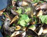Foto del paso 4 de la receta: Mejillones al vino blanco