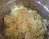 Foto del paso 2 de la receta: Sopa de poro y papa