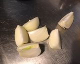 Une image de l'étape 2 de Marinade au cognac moutarde, herbes, épices et légumes (pour gibier).