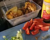 Foto langkah ke 1 dari resep Krengsengan Ayam Simple.