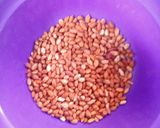 A picture of step 1 of Burger Peanut.