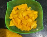 A picture of step 3 of Mango Rabdi Roll.