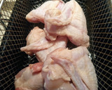 Foto del paso 2 de la receta: Alitas de pollo fritas