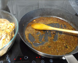 Foto del paso 2 de la receta: Muslos de pollo al horno con limón, tamari y vino blanco