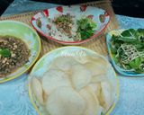 Hình bước làm 3 của món Cơm hến và hến xúc bánh phồng tôm