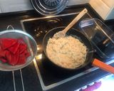 Foto del paso 3 de la receta: Pimientos rellenos de merluza y gambas “Fit”