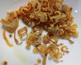 Hình bước làm 2 của món Tép (moi) khô rang khế, lá gừng