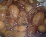 Foto langkah ke 6 dari resep Semur Ayam Telur Puyuh.