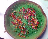 Foto langkah ke 4 dari resep Martabak teflon rasa pandan, super lembut.