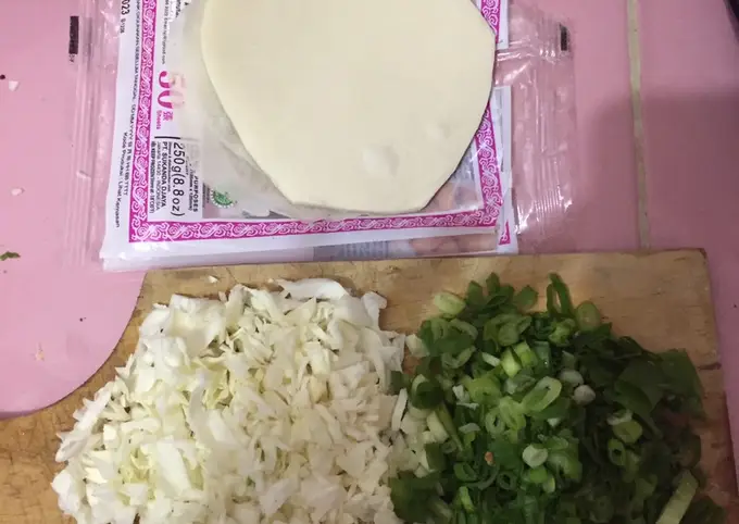 Langkah-langkah untuk membuat Cara bikin Gyoza Rumahan