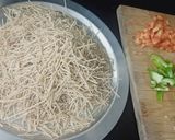 A picture of step 1 of Wheat vermicelli upma.