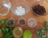 Foto del paso 1 de la receta: Filete de pescado con salsa de jitomate deshidratado