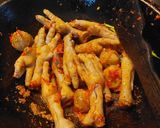 Foto langkah ke 5 dari resep Ceker Asam Pedas.