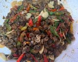 Foto langkah ke 4 dari resep Tumis kerang saus tiram.