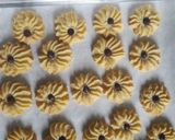 Foto langkah ke 5 dari resep Semprit bunga.