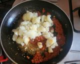 A picture of step 7 of Aloo Rasedar.