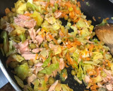 Foto del paso 2 de la receta: Revuelto de verduras y atún