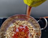 A picture of step 6 of Maggi Bhel.