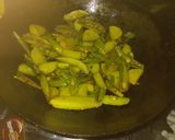 आलू पटल की सूखी सब्जी (aloo potol ki sukhi sabzi recipe in Hindi) रेसिपी चरण 2 फोटो