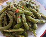 Foto langkah ke 7 dari resep Edamame Tumis Lada Garam - Spicy Garlic Fry Edamame.