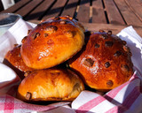 Foto del paso 4 de la receta: Bollitos con chocolate