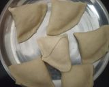 A picture of step 12 of Sweet dry fruit samosa.