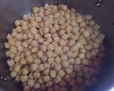 Foto del paso 20 de la receta Garbanzos con bacalao y toque de aceite de perejil y ajo