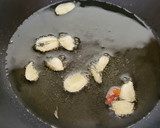 Foto del paso 1 de la receta: Bacalao a baja temperatura con almejas y patatas