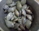 รูปขั้นตอนการทำที่ 2 ของ ผัดหอยลายพริกเผา 🐚🐚