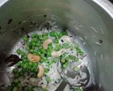 A picture of step 3 of Peas & Cashew Pulao.