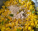 भुट्टा पोहा - कॉर्न पोहा - मॉनसून के लिए क्लासिक इंडियन नाश्ता रेसिपी चरण 4 फोटो