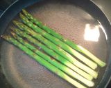 A picture of step 1 of Green Asparagus with Sesame Sauce.