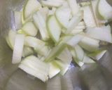 Foto del paso 1 de la receta: Lomo en cheddar a caballo ensalada de zanahoria y manzana verde