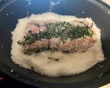 Foto del paso 4 de la receta: Lomo de Cerdo Ibérico a la Sal con Salsa de Tomillo y Pimentón (Thermomix)