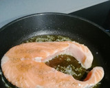 Foto del paso 3 de la receta: Salmón en salsa de Mantequilla