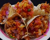 A picture of step 7 of Papad Cone Chatpati bhel puri.