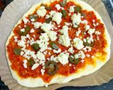 A picture of step 4 of Veg. Pizza.