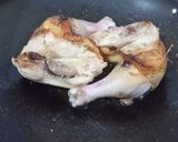 Hình bước làm 2 của món Xôi lá dứa gà rô ti