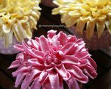 Foto langkah ke 2 dari resep Buttercream Cupcakes.