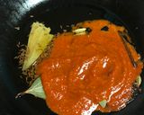 A picture of step 3 of Chingri diye Aloo Potoler Dalna (Parwal Prawns Curry - Bengali style).