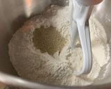 Foto del paso 1 de la receta: Masa de bollitos salados o empanadas