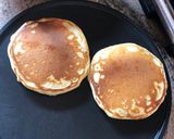 Φωτογραφία βήματος 4 της συνταγής Fluffy American pancakes - με σάλτσα από άγρια μούρα