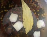 A picture of step 1 of Dal Makhani.