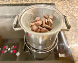 Foto del paso 6 de la receta: Pastel con coca de almendras, cabello de ángel y ganaché