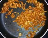 A picture of step 3 of Egg samosa with gravy.
