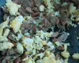 Foto langkah ke 3 dari resep Nasi goreng brokoli telur.