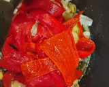 Foto del paso 2 de la receta: Solomillo de cerdo relleno de jamón y queso con salsa de piquillos