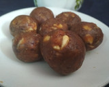 A picture of step 5 of Dates and Nuts Laddu.