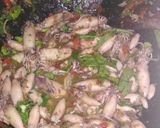 Foto langkah ke 4 dari resep Cumi asin tumis pete kemangi.